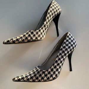 High heels houndstooth black and white size 7.5